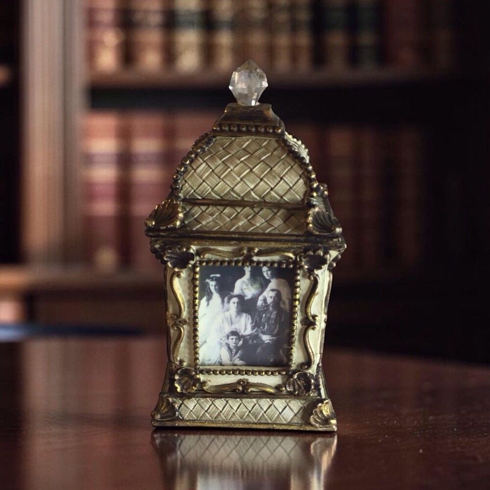 The Unique Collection 5877 Resin Photo Cube/Memorabilia/Keepsake Box